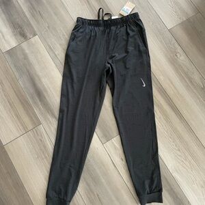 Men’s medium tall Nike athletic pants